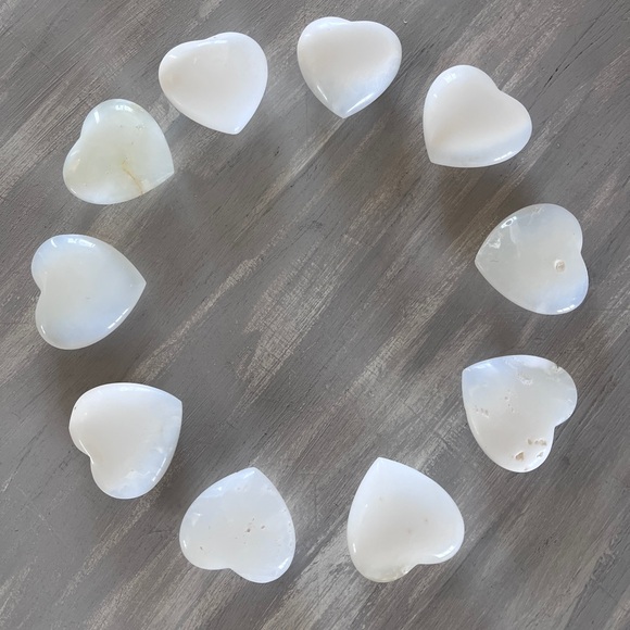 White jade heart - Picture 5 of 5